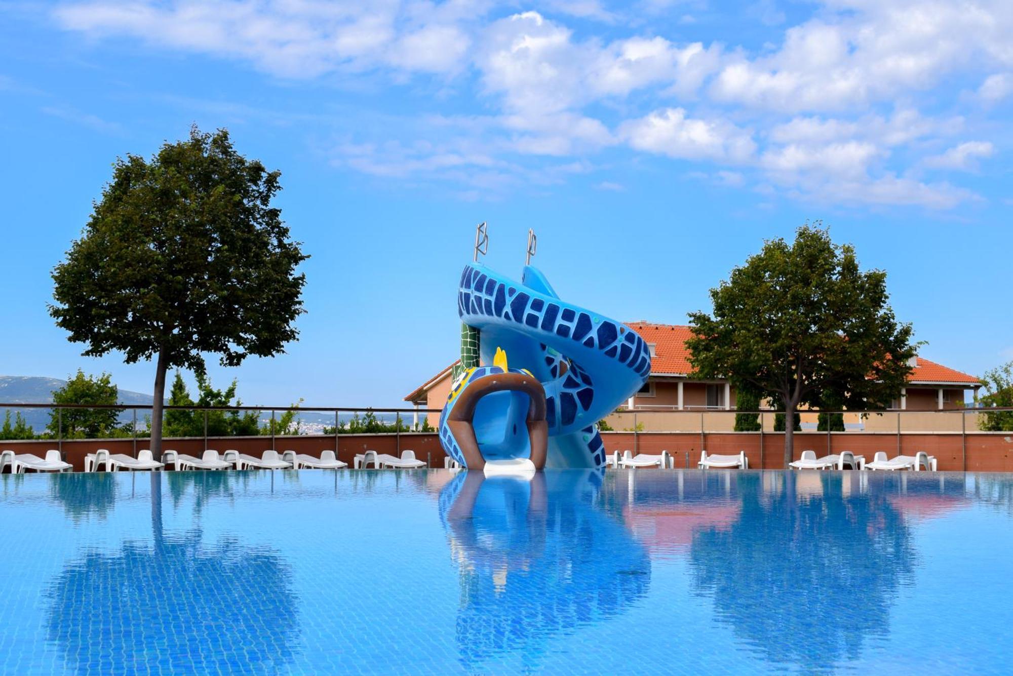 Apartments Grand Novi Vinodolski Resort Ngoại thất bức ảnh