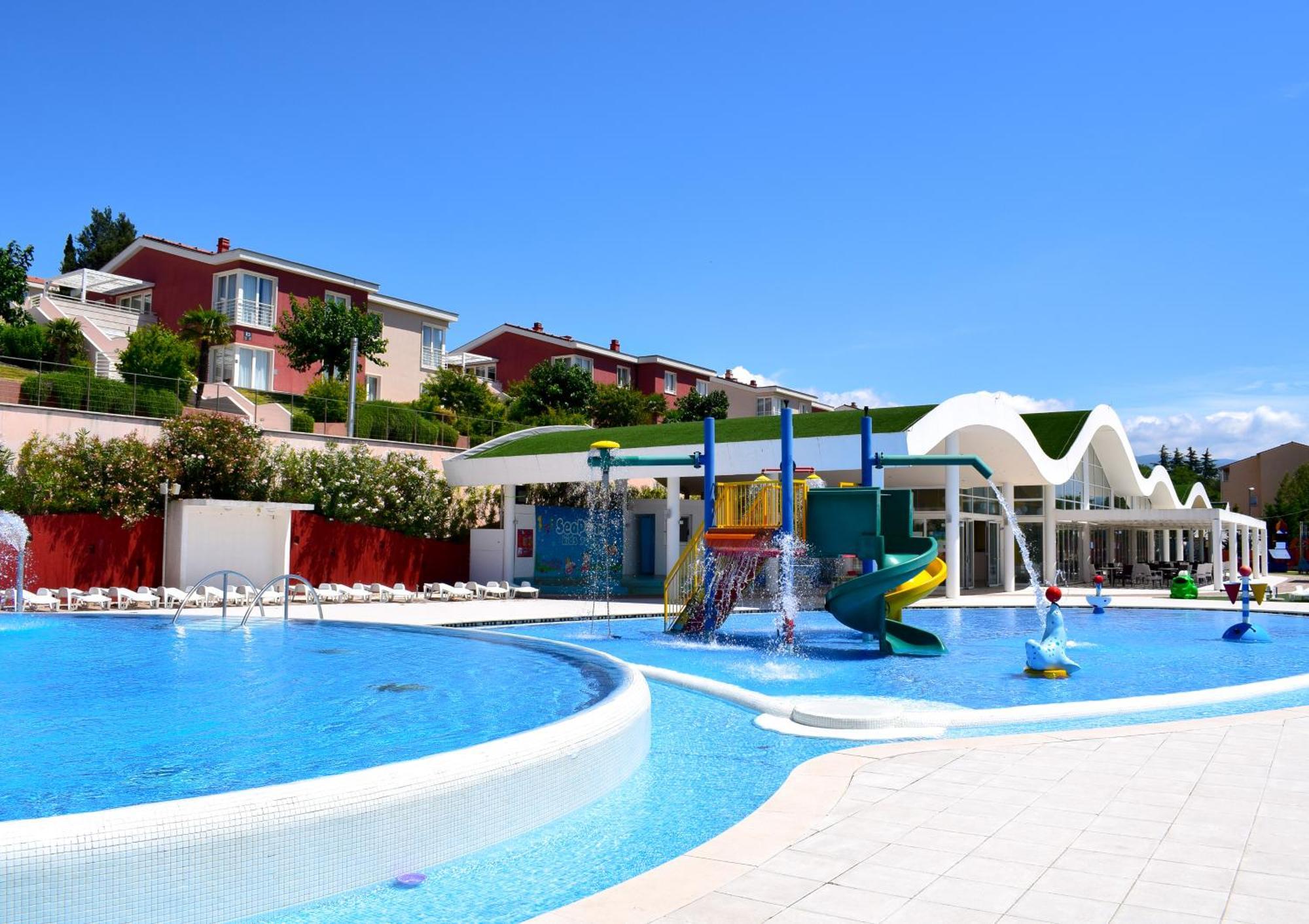 Apartments Grand Novi Vinodolski Resort Ngoại thất bức ảnh